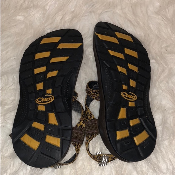 chaco leopard sandals
